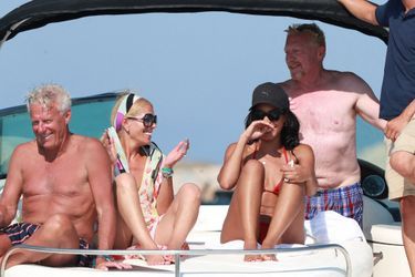 Boris Becker et Lilian de Carvalho Monteiro rejoints sur leur bateau à Ibiza par Björn Borg et sa femme Patricia Östfeldt le 25 juillet 2020
