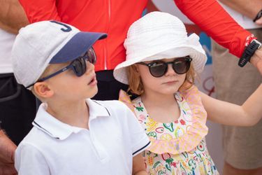 La princesse Charlène de Monaco participe à la 3ème édition de la course "The Crossing : Calvi-Monaco Water Bike Challenge", sous le regard de son époux le prince Albert et de leurs deux enfants, Gabriella et Jacques.