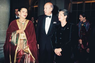 Valéry et Anne-Aymone Giscard d&#039;Estaing avec la princesse Lalla Meryem du Maroc, le 25 novembre 1996