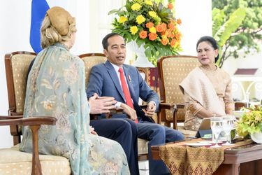 La reine Maxima des Pays-Bas avec le président indonésien Joko Widodo et sa femme Iriana à Jakarta, le 10 mars 2020