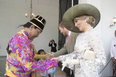 La reine Maxima et le roi Willem-Alexander des Pays-Bas avec le sultan de Yogyakarta à Yogyakarta, le 11 mars 2020