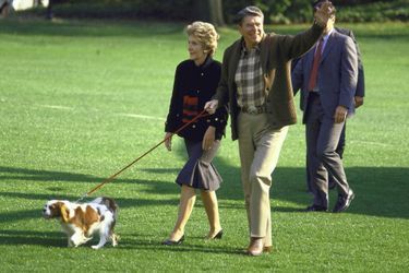 Nancy et Ronald Reagan avec Rex, en octobre 1987.