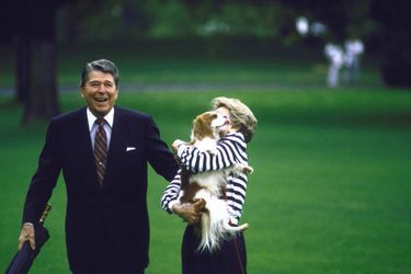 Ronald et Nancy Reagan avec Lucky, en septembre 1987.