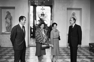 Valéry et Anne-Aymone Giscard d'Estaing avec le roi des Belges Baudouin et la reine Fabiola, le 7 février 1975