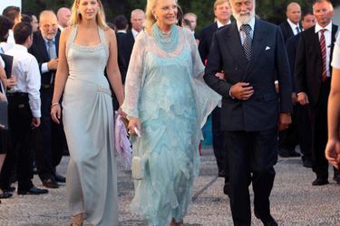 Le prince Mikael de Kent avec sa femme Marie-Christine et leur fille Lady Gabriella sur l'île de Spetses, le 25 août 2010