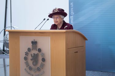 La reine Elizabeth II au siège du MI5 à Londres, le 25 février 2020