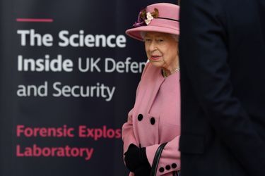 La reine Elizabeth II à Porton Down, le 15 octobre 2020