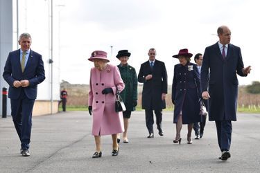 La reine Elizabeth II et le prince William à Porton Down, le 15 octobre 2020