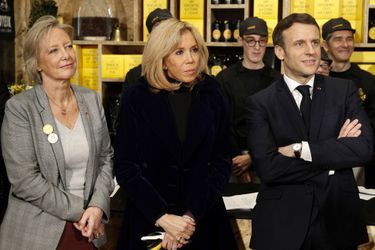 Inauguration du Café Joyeux sur les Champs Elysées en présence d'Emmanuel et Brigitte Macron et Sophie Cluzel. 