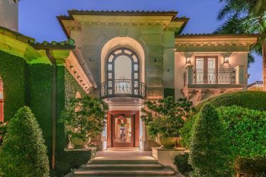Jennifer Lopez et Alex Rodriguez ont dépensé 40 millions de dollars pour acheter cette villa à Miami