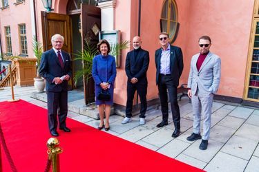 Le roi Carl XVI Gustaf et la reine Silvia de Suède dans le comté de Stockholm, le 12 octobre 2020