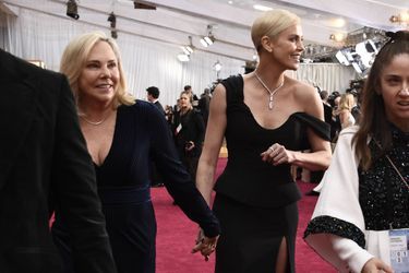 Charlize Theron et sa mère Gerda aux Oscars à Los Angeles le 9 février 2020 