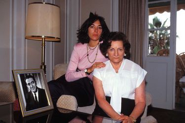 Ghislaine Maxwell et sa mère Elisabeth, en novembre 1991.