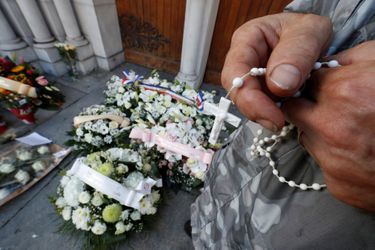 Trois personnes sont mortes jeudi dans une attaque terroriste dans la basilique de Notre-Dame de Nice