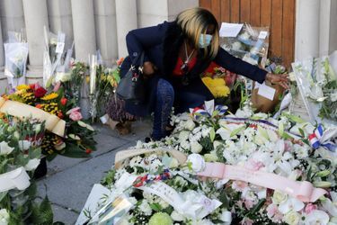 Trois personnes sont mortes jeudi dans une attaque terroriste dans la basilique de Notre-Dame de Nice