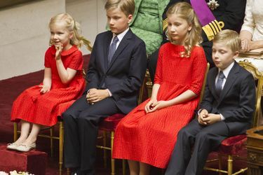 Le prince Emmanuel de Belgique avec ses sœurs et son frère, le 21 juillet 2013, jour de la montée sur le trône de leur père