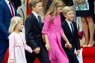 Le prince Emmanuel de Belgique avec ses sœurs et son frère, le 21 juillet 2015