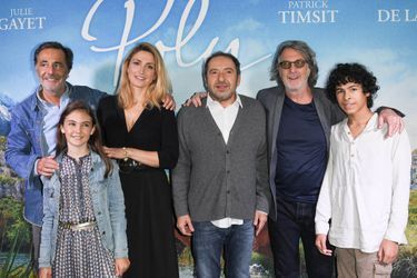Nicolas Vanier, Elisa de Lambert, Julie Gayet, Patrick Timsit, François Cluzet et Orian Castano à l'avant-première du film «Poly» à Paris le 4 octobre 2020