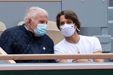 Patrick Poivre d&#039;Arvor et son petit-fils à Roland-Garros le 8 octobre 2020