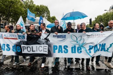 Les policiers ont manifesté à Paris.