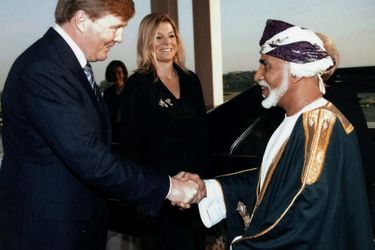 Le sultan Qaboos d&#039;Oman avec la princesse Maxima et le prince Willem-Alexander à Mascate, le 8 mars 2011