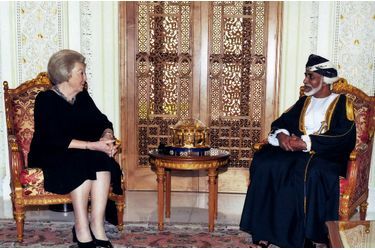 Le sultan Qaboos d&#039;Oman avec la reine Beatrix des Pays-Bas à Mascate, le 8 mars 2011