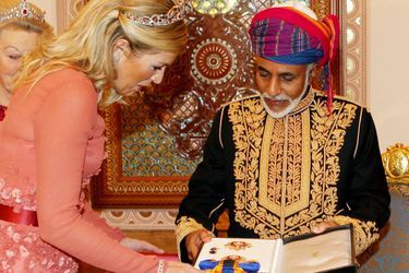 Le sultan Qaboos d&#039;Oman avec la princesse Maxima des Pays-Bas à Mascate, le 10 janvier 2012
