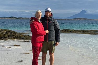 La princesse Mette-Marit et le prince Haakon de Norvège dans les îles Lofoten en août 2020 