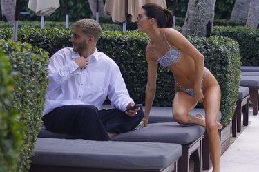 Kendall Jenner et son ami Fai Khadra à Miami le 4 décembre 2019
