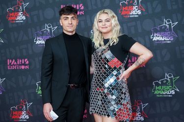 Florian Rossi et Louane aux NRJ Music Awards à Boulogne-Billancourt le 5 décembre 2020