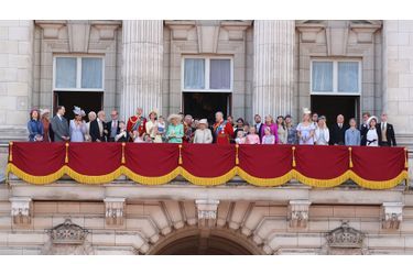 La reine Elizabeth II avec la famille royale au balcon de Buckingham Palace pour Trooping the Colour, le 8 juin 2019