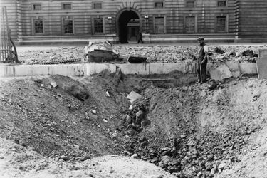 Les dégâts du bombardement du Palais de Buckingham à Londres, le 14 septembre 1940