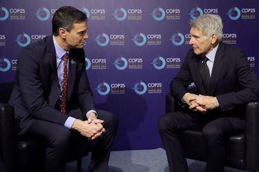 Harrison Ford et le président du gouvernement espagnol Pedro Sanchez lors de la COP25 à Madrid le 10 décembre 2019
