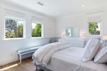 Elle et Dakota Fanning vendent cette maison située dans le quartier de Valley Village, à Los Angeles, pour 2,7 millions de dollars