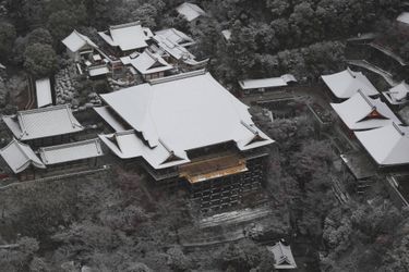 Un temple sous la neige à Kyoto 