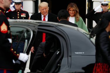 Donald et Melania Trump à la Maison-Blanche avant l'arrivée du président équatorien Lenin Moreno et son épouse Rocio Gonzalez, le 12 février 2020.