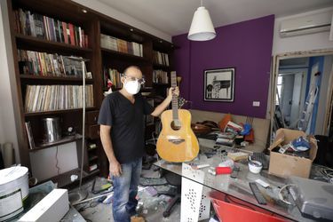 La guitare de Alain Shoucair, 38 ans, a été détruite au moment des explosions. 