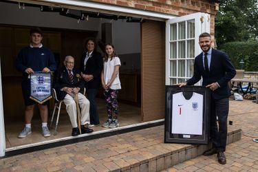 Tom Moore, sa famille et David Beckham, le 9 juillet 
