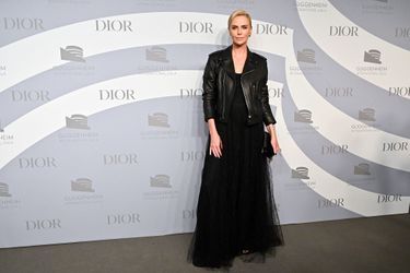 Charlize Theron lors du gala international du Guggenheim le 14 novembre 2019 à New York. 