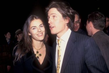 Elizabeth Hurley et Hugh Grant au début des années 1990.