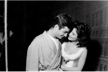 Marie-José Nat et Jean-Claude Brialy, partenaires de « Un dimanche à New York », au Théâtre du Palais-Royal, en décembre 1962.