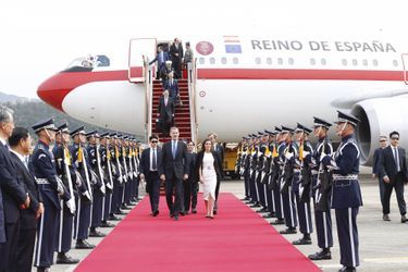 La reine Letizia et le roi Felipe VI d&#039;Espagne arrivent à Séoul, le 23 octobre 2019
