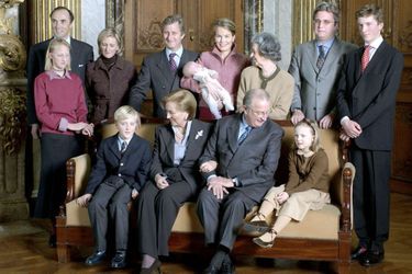 La princesse Elisabeth de Belgique avec ses parents et la famille royale de Belgique, le 8 janvier 2002