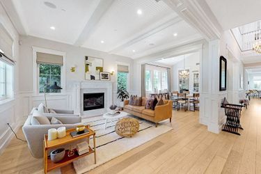 Dakota Fanning s'est acheté une sublime maison de style Cape-Cod à Toluca Lake (Los Angeles) pour 2,9 millions de dollars. 