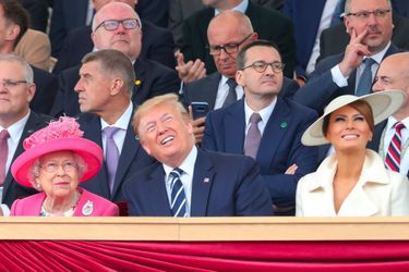 La reine Elizabeth II, Donald et Melania Trump lors des commémorations du 75ème anniversaire du Débarquement à Portsmouth, le 5 juin 2019.