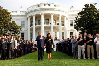 Donald et Melania Trump lors de la minute de silence pour marquer le 18ème anniversaire des attentats, le 11 septembre 2019.