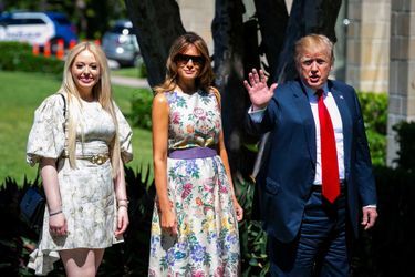 Tiffany, Melania et Donald Trump arrivent à la messe de Pâques à l'église de Bethesda-by-the-Sea à Palm Beach, le 21 avril 2019.