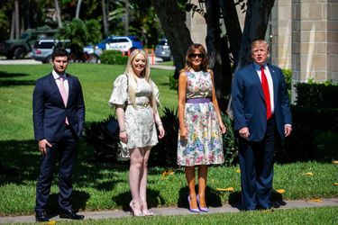 Michael Boulos, Tiffany, Melania et Donald Trump arrivent à la messe de Pâques à l'église de Bethesda-by-the-Sea à Palm Beach, le 21 avril 2019.