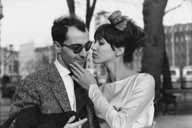 Anna Karina avec Jean-Luc Godard, le jour de leur mariage, le 7 mars 1961, en Suisse.