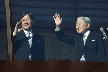 L&#039;empereur Akihito du Japon avec le prince héritier Naruhito à Tokyo, le 23 décembre 2017